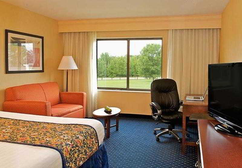 Country Inn & Suites By Radisson, Columbus-Edinburgh Habitación foto